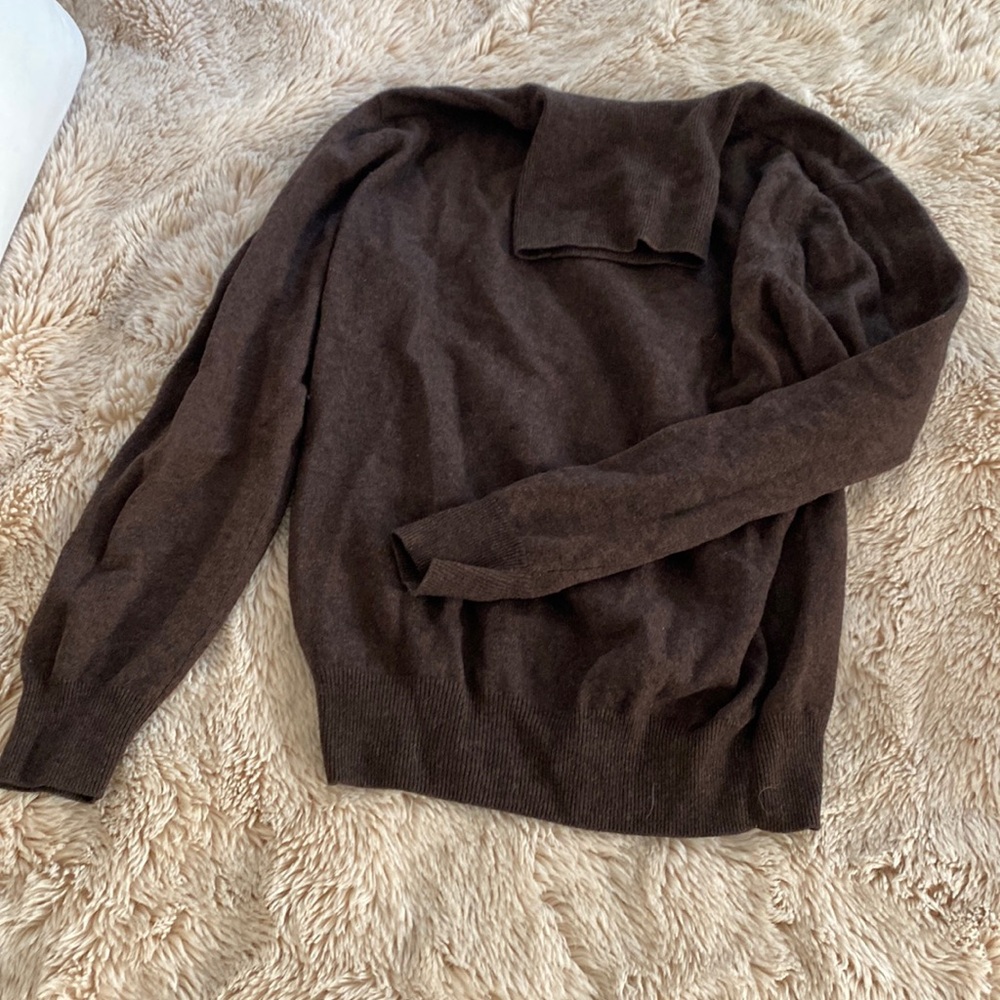 Cashmere / wool blend brown turtleneck